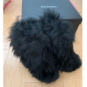 CHANEL Black Furry Winter Boots